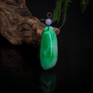 豆种飘翠翡翠福瓜吊坠