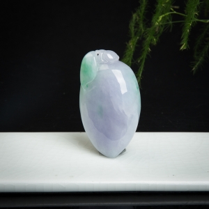 豆种春带彩翡翠福瓜吊坠