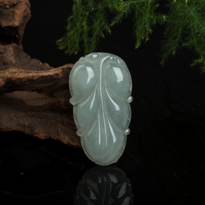 糯种翡翠金枝玉叶吊坠