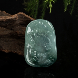糯冰种飘花翡翠年年有余吊坠