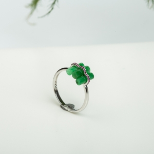 18K糯种豆绿翡翠戒指