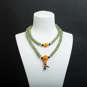 8.2mm山料和田青玉多圈手串