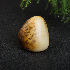 籽料俏色和田玉原石