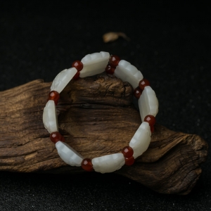 山料和田白玉图腾单圈手串