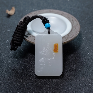 山料和田白玉关公吊坠