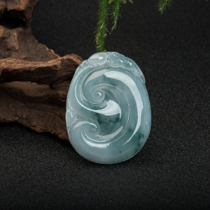 糯冰种飘花翡翠如意吊坠