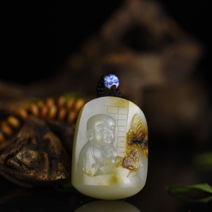 籽料俏色和田玉童子吊坠