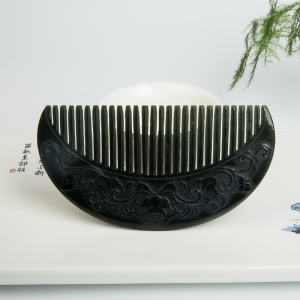 山料和田青玉梳子