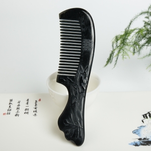 山料和田青玉梳子