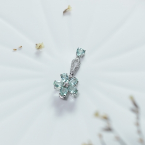 18K蓝绿帕拉伊巴碧玺吊坠