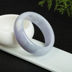 52.5mm豆种浅紫色翡翠手镯