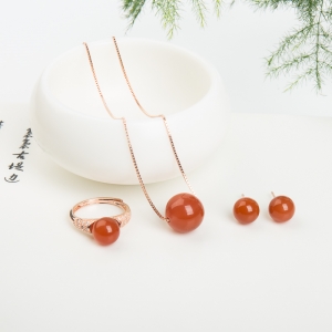 银镶樱桃红南红套装