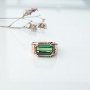18K绿色碧玺戒指