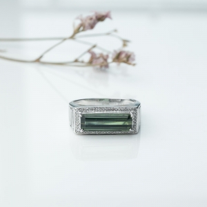 18K绿色碧玺戒指