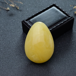 柠檬黄蜜蜡随形吊坠