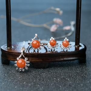 银镶樱桃红南红套装（三件）