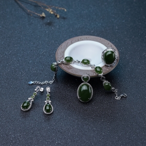 银镶山料和田碧玉套装（四件）