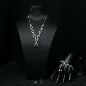 银镶山料和田碧玉套装（四件）