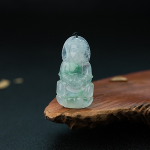冰种飘翠翡翠观音吊坠