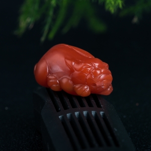 樱桃红南红貔貅吊坠