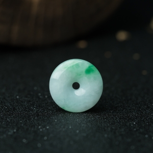 糯种飘翠翡翠平安扣吊坠