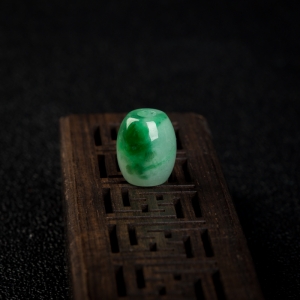 糯冰种飘花翡翠路路通吊坠