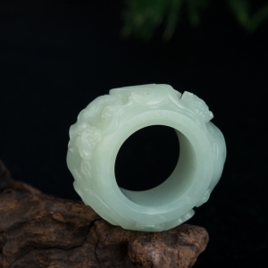 籽料和田青白玉貔貅扳指