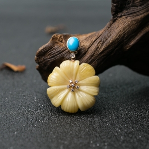 18K蜜蜡花形吊坠