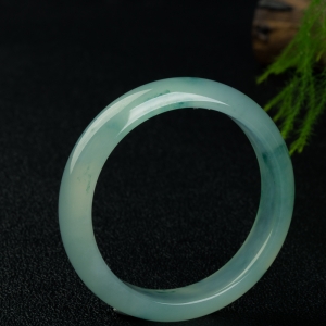 58mm糯冰种飘花翡翠手镯