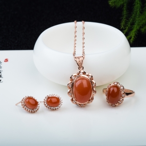 银镶樱桃红南红套装