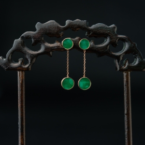 18K糯种飘翠翡翠随形耳环