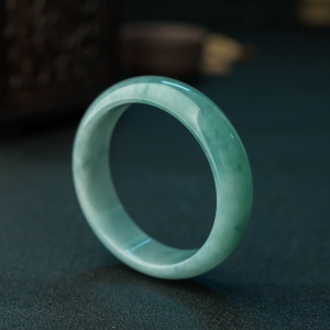 59.5mm糯冰种飘花翡翠手镯