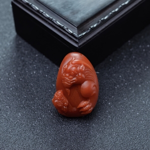 柿子红南红貔貅吊坠