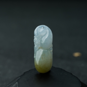 糯种俏色翡翠福禄吊坠