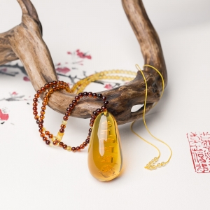 墨西哥蓝珀六字真言项链