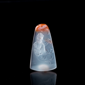 冻料俏色南红观音吊坠