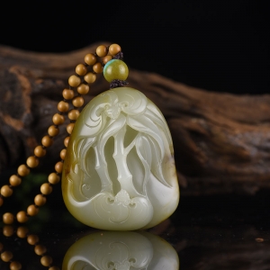 籽料和田青白玉祝福吊坠