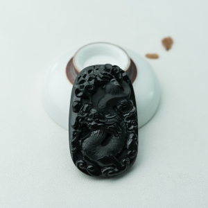 糯种墨翠飞龙在天吊坠