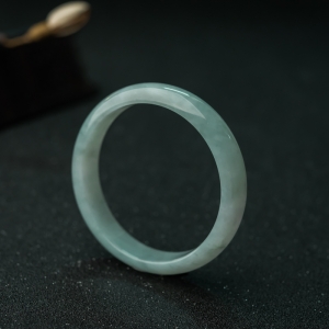 60mm糯冰种蓝水翡翠平安镯