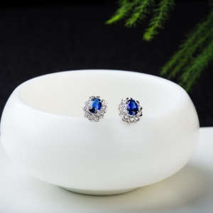 皇家蓝蓝宝石太阳花耳钉