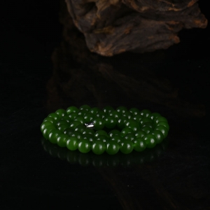 8.1mm山料和田碧玉圆珠项链