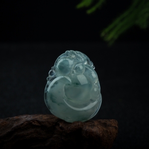 冰种飘花翡翠如意吊坠
