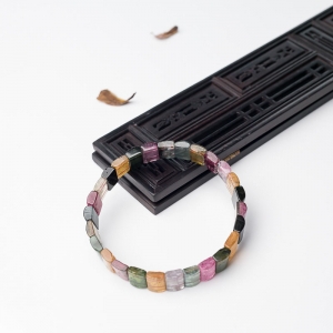 彩虹碧玺手串