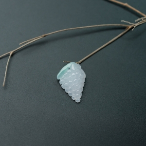 糯冰种春带彩翡翠多子多福吊坠