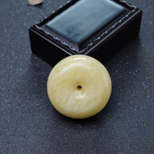 白花蜜蜡平安扣吊坠