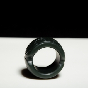 山料和田青玉厚德载物扳指