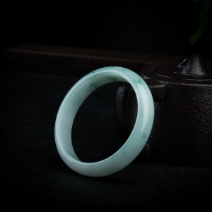 57.5mm糯种飘花翡翠手镯