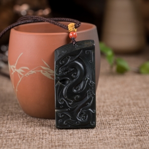 籽料和田青玉龙凤呈祥吊坠