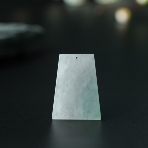 糯冰种飘翠翡翠平安无事牌吊坠