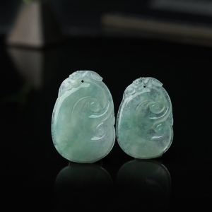 糯冰种飘翠翡翠如意吊坠